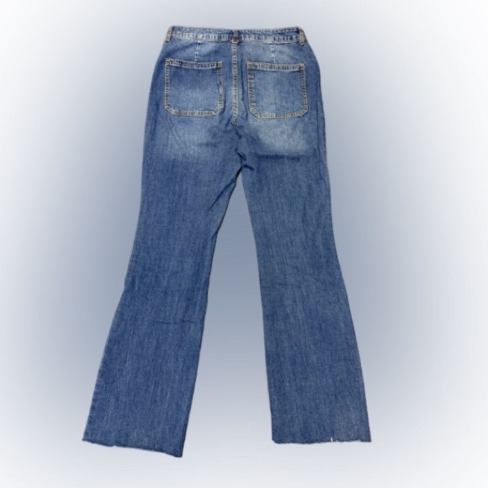 Forever 21 Jeans Y2K Raw Hem Hi-Waisted Wide Leg Size 29” Waist & 29” Inseam - Picture 2 of 4